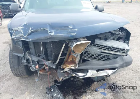 2004 Chevrolet Silverado 1500 Ls из США, поврежденный, VIN 2GCEC19T541207073